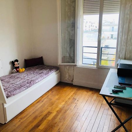 Appartement Tres Calme A 10Mn De Paris - Woman & Couples Only Courbevoie Kültér fotó